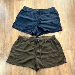 3 pairs GAP shorts size L, 2-NWOT, 1-EC